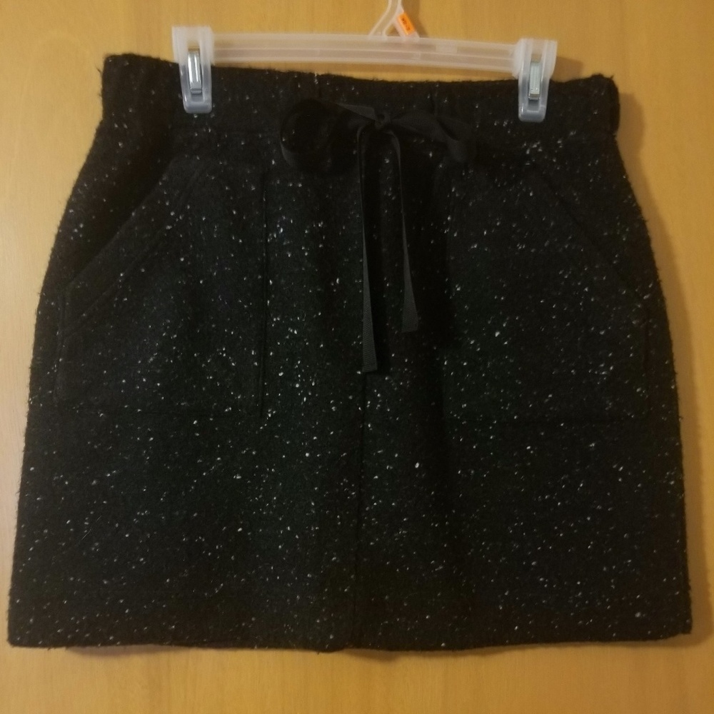 Mini black skirt